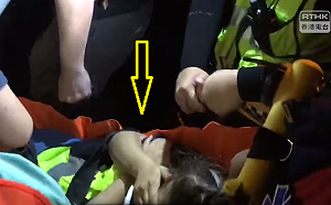 反送中》港警旺角清場彈擊急救員  疑似嫁禍少女全都錄