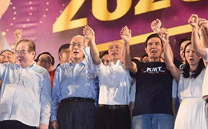 馬被噓下台後 今晚再與韓同框 「馬等韓」改為「韓等馬」