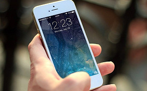 最新iPhone11照片曝光！果粉一看「配色」嚇傻：這啥鬼