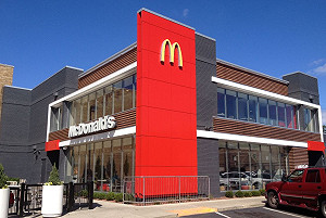 逃票後又鑽漏洞？網友又創「騙麥當勞偏方」律師：妥妥的詐欺罪