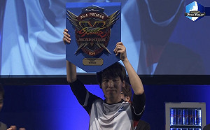 《快打旋風V》Momochi亞洲大賽奪冠！500萬獎金恐「看得到吃不到」