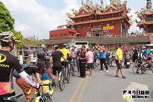 影／有神力　埔鹽順澤宮帽子成為鐵人界最夯配備