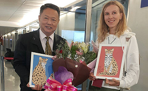 俄羅斯石虎畫家抵台　18日出席集集彩繪列車首航