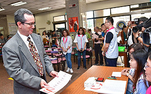 WHO被我國「網羅」  4大專業領域  內政部通過5名高專人才歸化