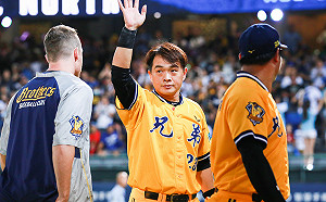 中華職棒／全場球迷高喊彭政閔　恰恰忍淚：很感動！