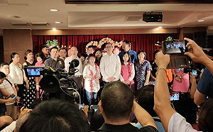 韓國瑜、朱立倫、洪秀柱首度同台 韓強調：洪把自己嫁給中華民國