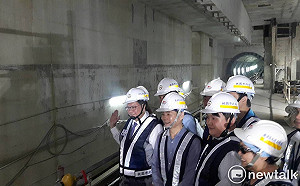 視察機場捷運A22站  鄭文燦：希望提早2年內通車