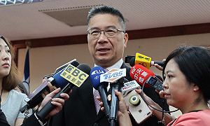 徐國勇嗆韓國瑜：幾十個黑衣人那邊晃 你會去逛夜市嗎？