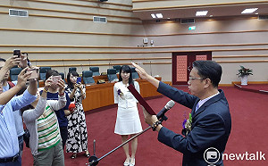 嘉義市小英之友會顧問李奕德遞補市議員 今宣誓就職