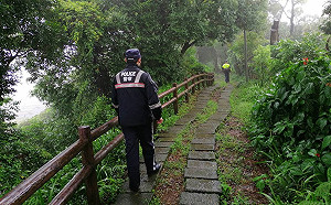 5位民眾擅闖屈公病防疫管制區 恐罰最高30萬元