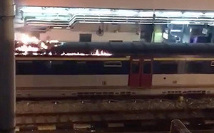 港禁蒙面惡法引爆18區遍地開花  港鐵今早全面停駛