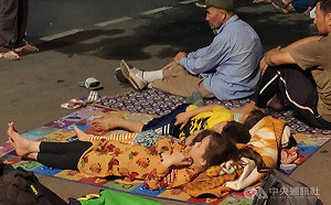 滯留印尼難民抗議遭驅離  何去何從仍無解