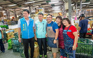 赴宜蘭站台黃定和  柯文哲：選人不選黨的氛圍會慢慢出現