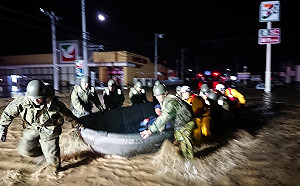 強颱哈吉貝挾狂風豪雨襲日 至少5死17失蹤106傷