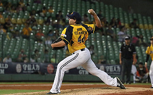 中職／冠軍賽首戰先發8局無關勝負 紐維拉自認表現不錯