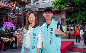 主打「高顏值」！柯文哲宣布民眾黨增兩位發言人