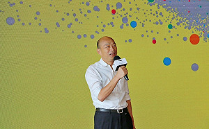 「倉皇出征日，心虛避答時」 沈富雄評韓國瑜現況