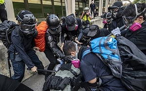 黑警？港媒最新民調：51.5%受訪者賞港警0分