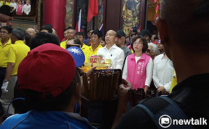 韓國瑜夜宿小琉球  鄉親開講接受民眾陳情