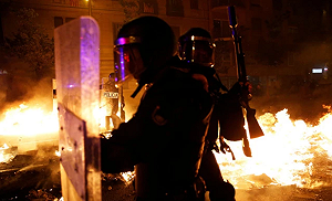 「加獨之火」延燒  示威者恐怖升級