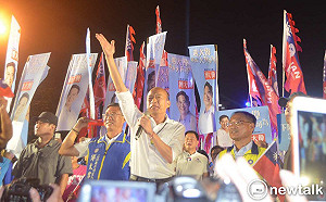 觀光局升格觀光部？ We care：高雄都找不到觀光局長了