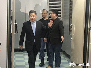 會李文輝Say Hello 　柯文哲：歡迎來台灣旅遊