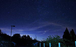 每小時逾20顆流星劃過天際！獵戶座流星雨10/22迎接極大期