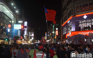 韓國瑜險遭潑水 提早結束嘉義市文化路夜市行程