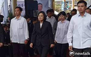 彥武鋼鐵集團創辦人姚武年告別式 蔡英文巧妙避開韓、吳二人