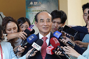 被傳明天要裸退?！ 王金平現身這樣說.......