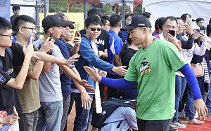 12強／劉致榮菜鳥跳級參賽　學長曾仁和給建議