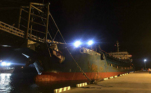 大陸抽砂船澎湖盜採海砂 2船28人法院裁押