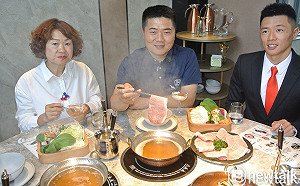 標哥之子顏仁賢美食版圖再擴張  月暮藏涮涮鍋進攻七期今開幕