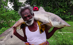 (影)印度阿公靠「這招」 竟成為百萬YouTuber