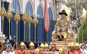 泰王廢妃後...  又驚爆內侍涉「通姦」怒開鍘