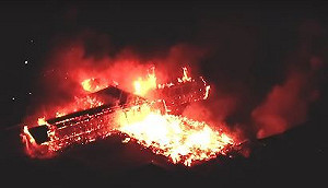 (影)沖繩世界遺產首里城凌晨大火  主殿、北殿、南殿俱毀