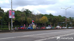 韓粉車隊貪食蛇路線繞北市 韓辦：支持者自發行為與競辦無關