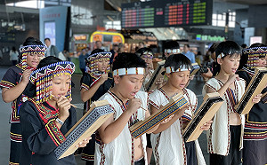 信義國小合唱團高鐵快閃10分鐘  原音天籟音樂節熱「聲」成功