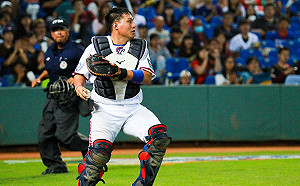 12強／張進德場外彈發威　中華、古巴熱身賽握手言和