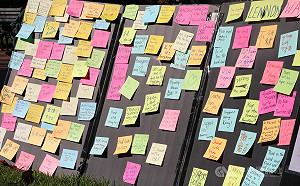 中韓學生為連儂牆暴力相向 韓警展開調查