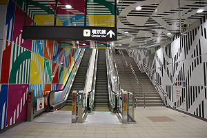 環狀線板橋站化身七彩寶盒  公共藝術造景搶先看