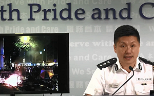 記者會遭嗆改直播 港警臭臉反問：為何不罵暴徒？