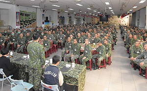 當兵有啥令人懷念的事物？　眾人狂指「一事」：回不去了