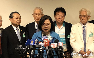 回擊韓國瑜 蔡英文：潛艦國造從蔣介石時代就想做