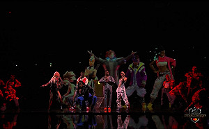 英雄聯盟英雄賽》三神曲連發！總決賽開幕式超磅礡