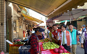 賴清德陪掃街  陳柏惟評韓張配：一個乩童、一個桌頭