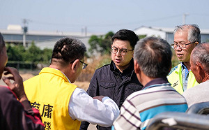 卓冠廷辭官回台中輔選洪慈庸  「分身」合擊爭取選民認同