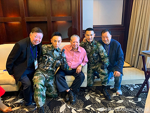 67歲洪金寶消瘦模樣曝光！一張照片意外洩密