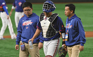 12強／腳抽筋苦撐傷退　張進德：已經伸不直了