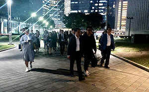 港數十校長接走未成年示威者「能救一個是一個」